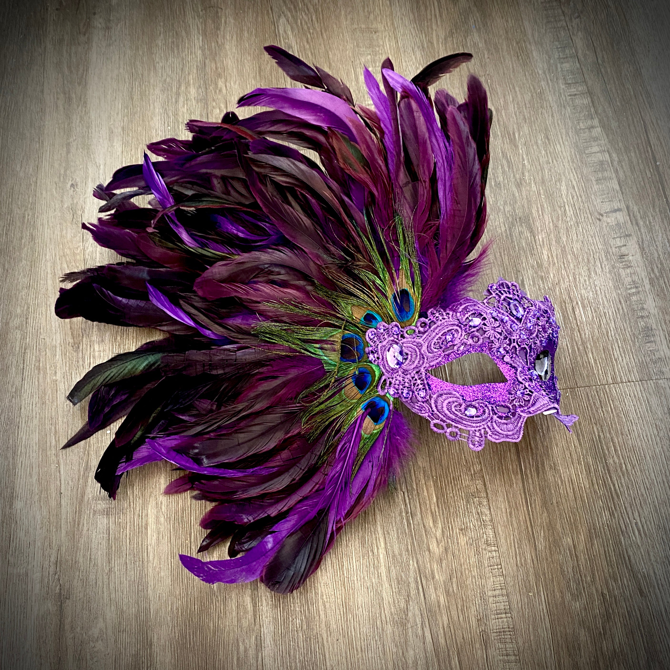 Women Costume Venetian Feather Masquerade Mask For Mardi Gras Halloween