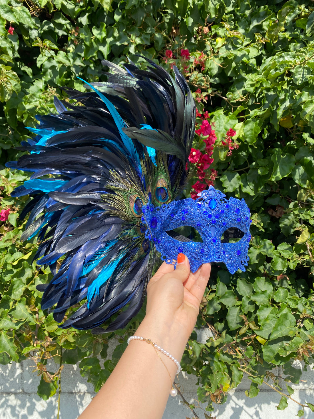 Women Costume Venetian Feather Masquerade Mask For Mardi Gras Halloween